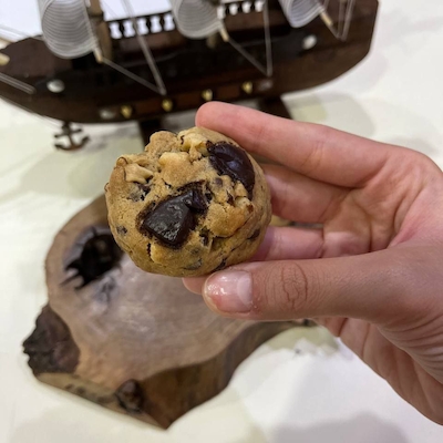 کوکی‌های خوش‌طعم و تازه با سایز کوچک