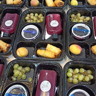 عکس پک پذیرایی شرکتی – انتخاب حرفه  ای برای جلسات و رویدادهای سازمانی